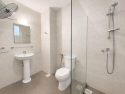 The Baycourt (D16), Condominium #571759001